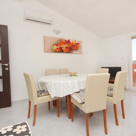 Apartments By The Sea Vlasici, Pag - 9324 部屋 写真