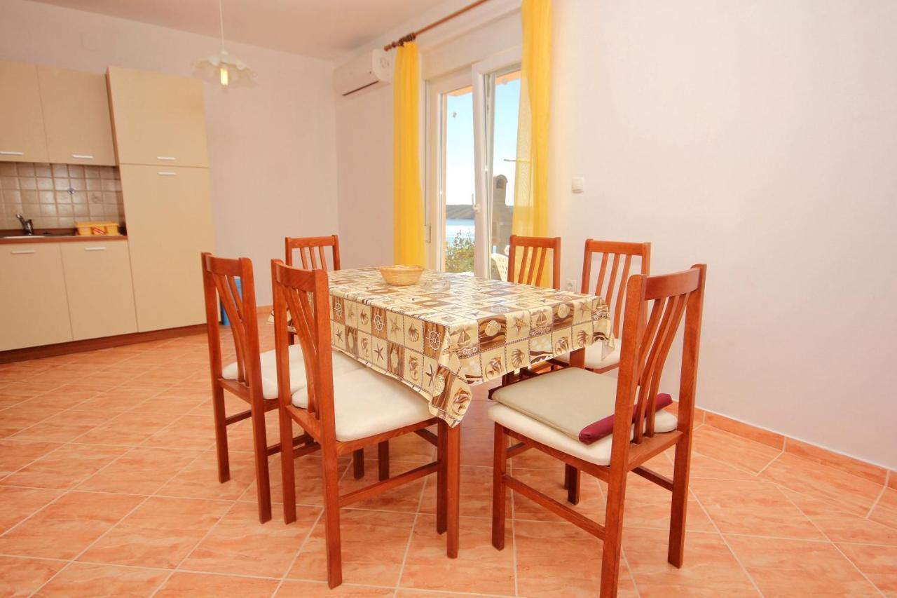 Apartments By The Sea Vlasici, Pag - 9324 エクステリア 写真