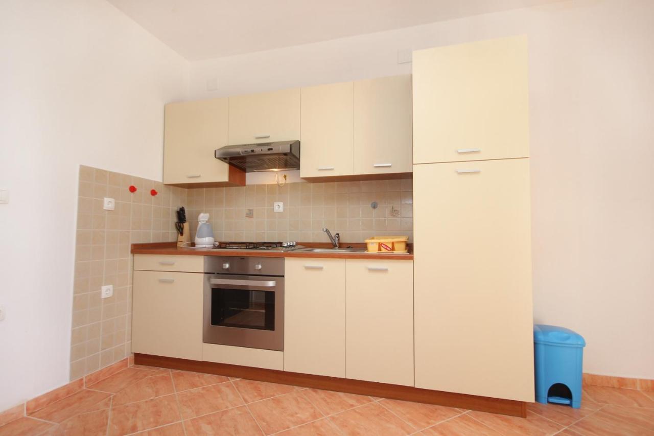 Apartments By The Sea Vlasici, Pag - 9324 エクステリア 写真
